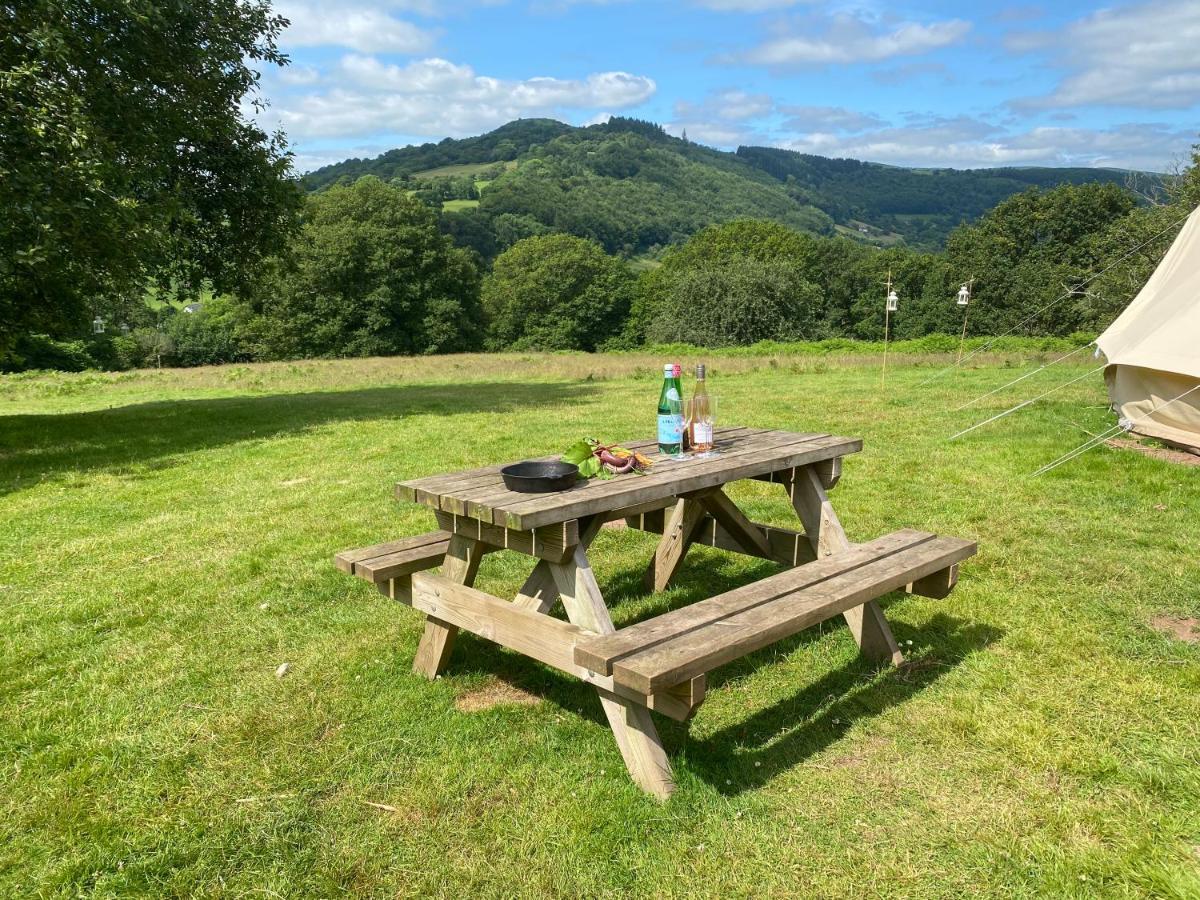 Black Mountains Glamping Hotel Abergavenny Bagian luar foto